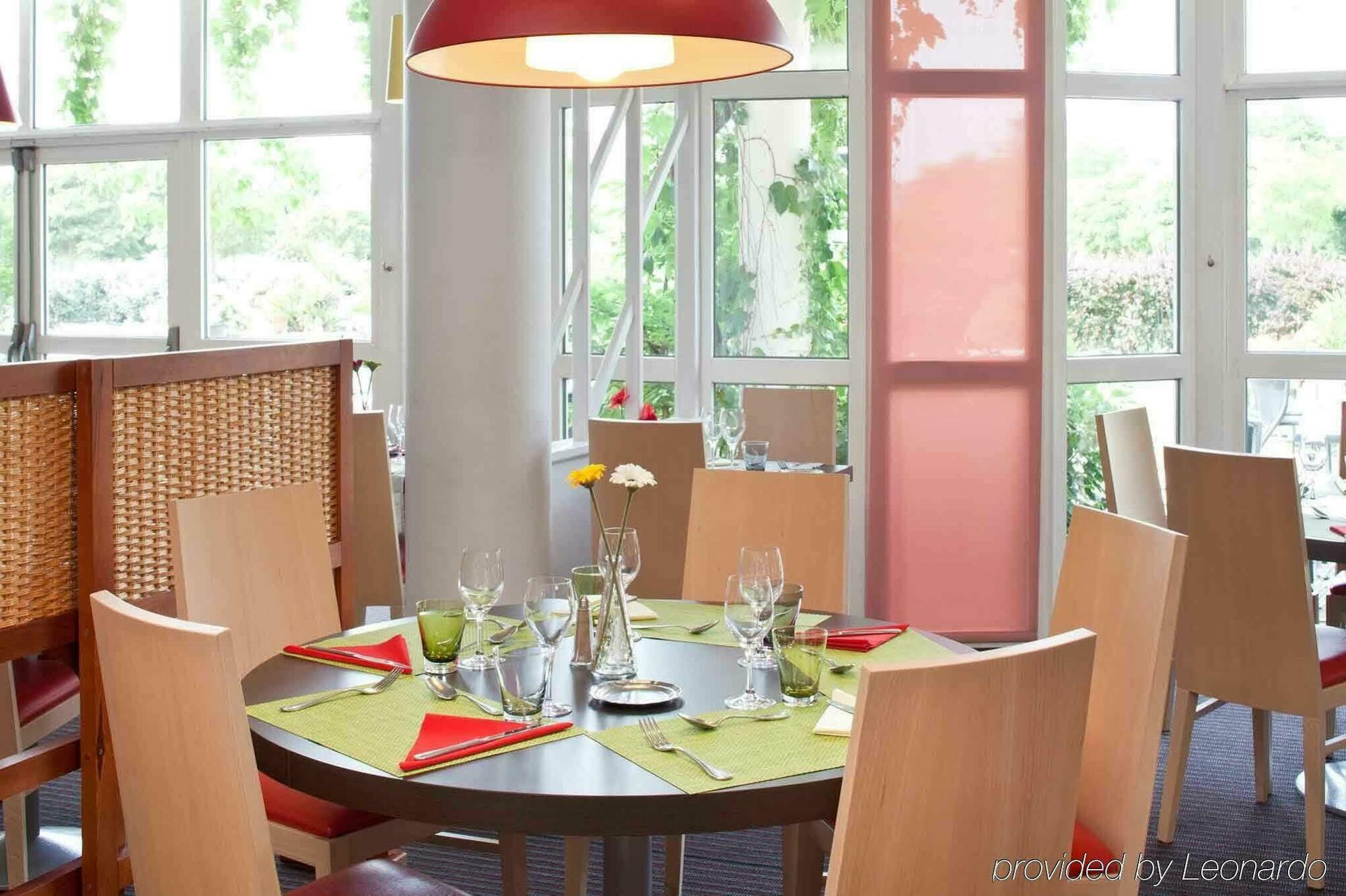 Ibis Styles Chinon Otel Dış mekan fotoğraf